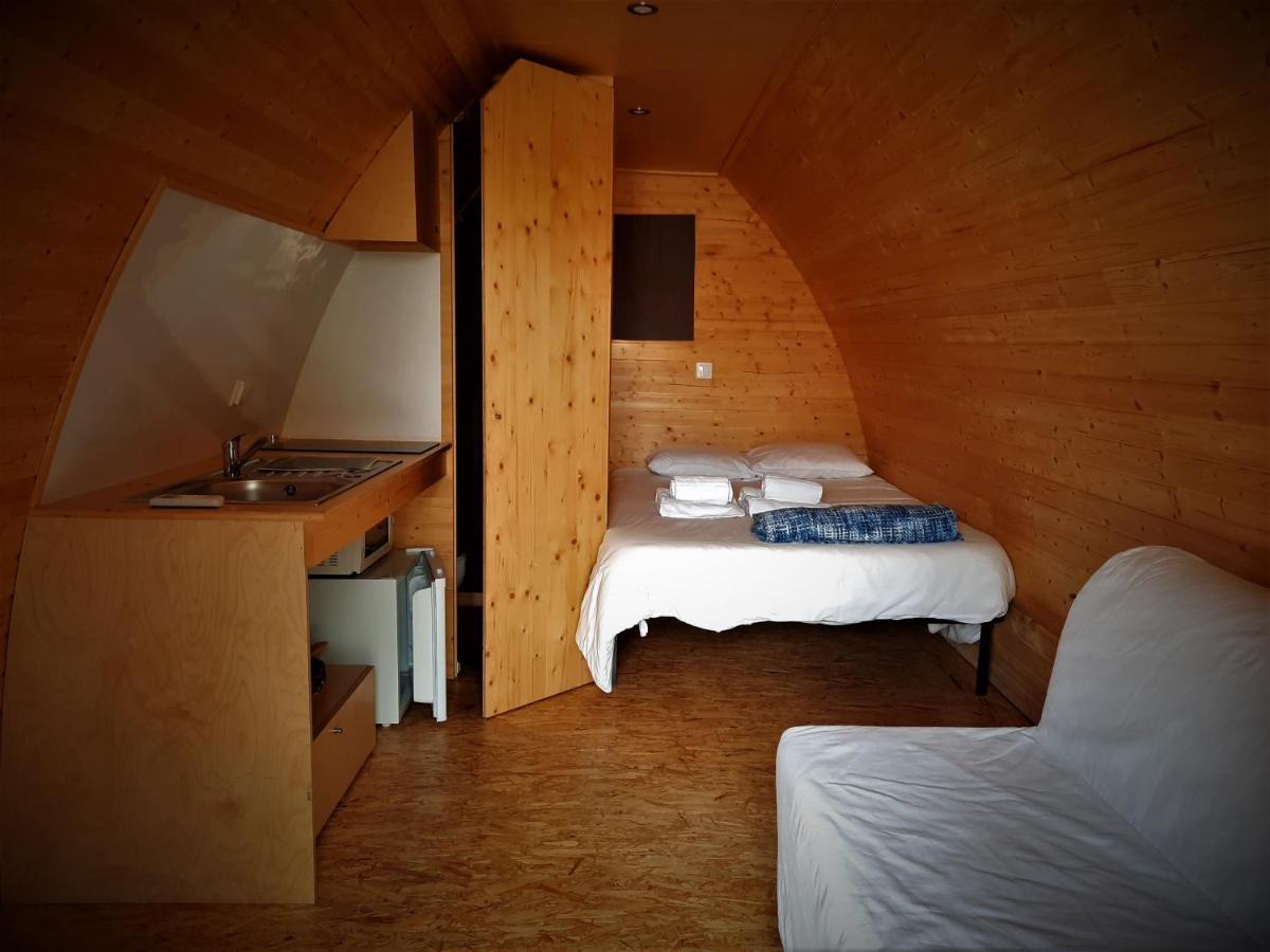 Hotel Glamping Hills Santa Comba de Rossas Exterior foto