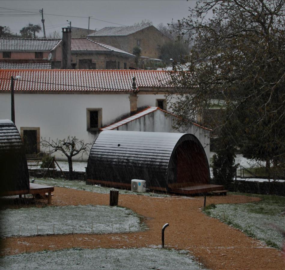 Hotel Glamping Hills Santa Comba de Rossas Exterior foto